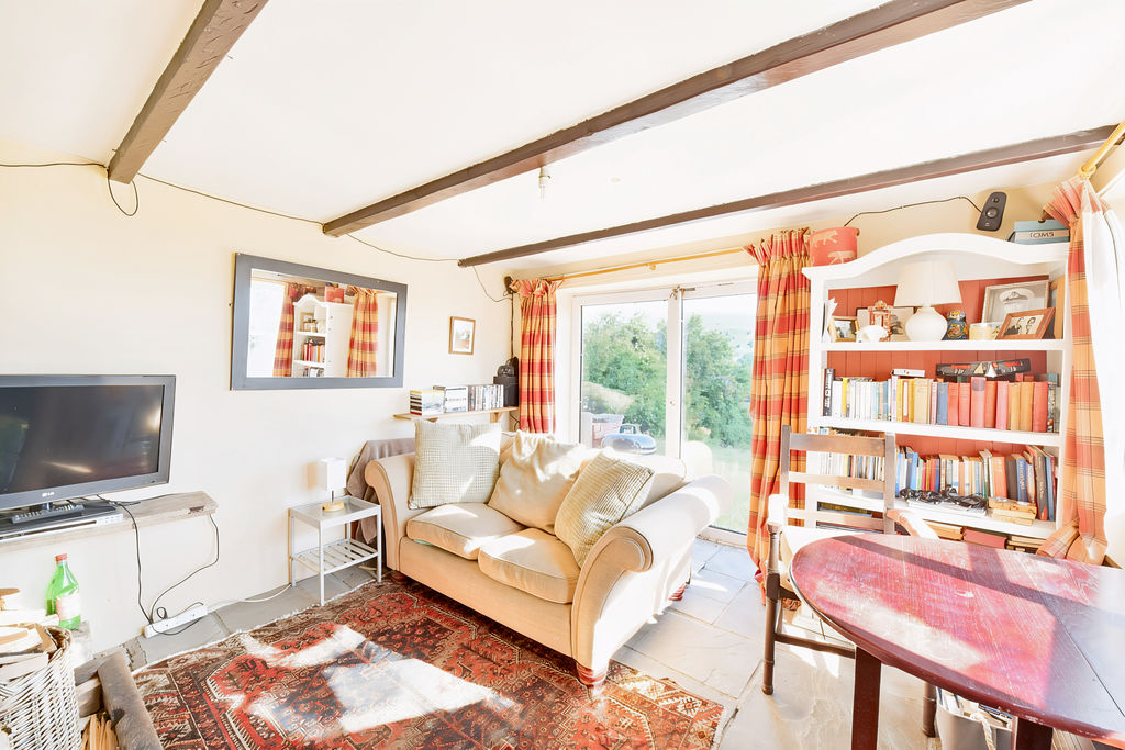Sitting Room- click for photo gallery